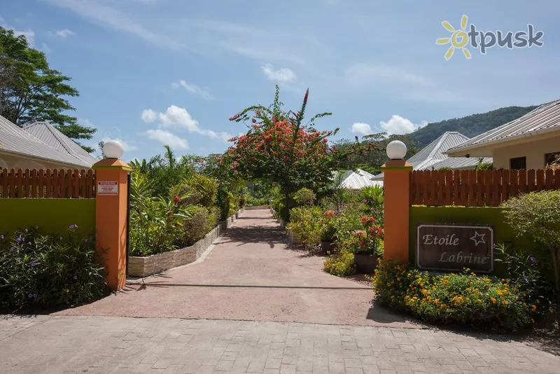Фото отеля Etoile Labrine 3* par. La Digue Seišelu salas ārpuse un baseini