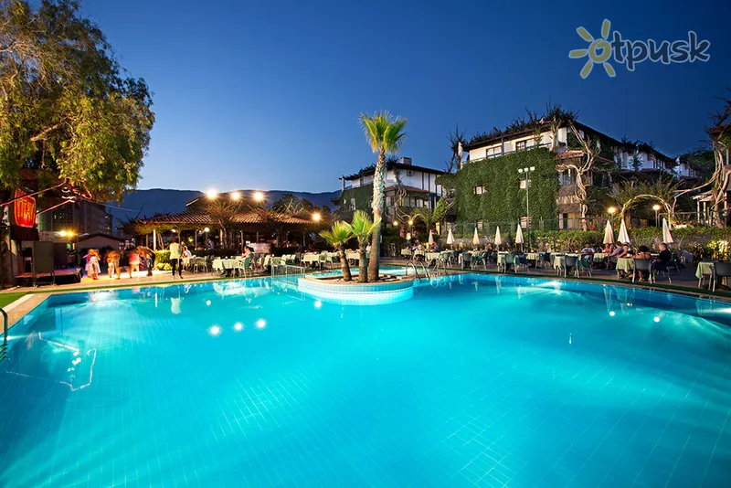Фото отеля Club Titan Hotel 4* Alanija Turkija išorė ir baseinai