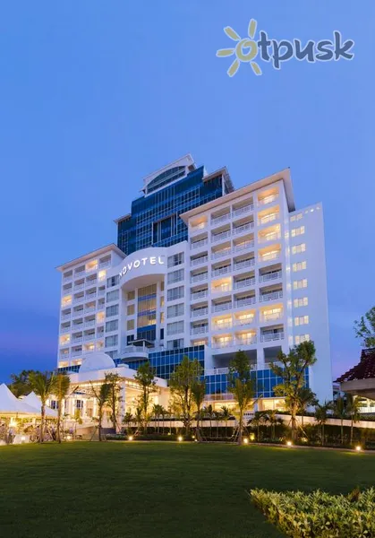 Фото отеля Novotel Phuket City Phokeethra 5* о. Пхукет Таиланд экстерьер и бассейны