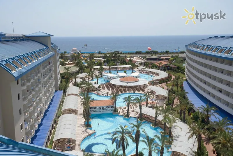 Фото отеля Crystal Admiral Resort Suites & Spa 5* Sānu Turcija ārpuse un baseini