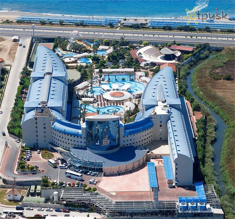 Фото отеля Crystal Admiral Resort Suites & Spa 5* Сиде Турция экстерьер и бассейны