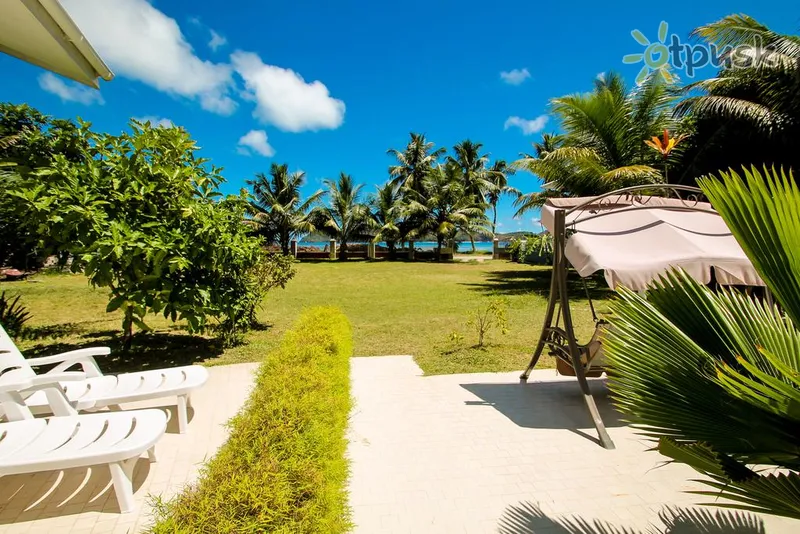 Фото отеля Hide Away Holiday Apartments 3* par. Praslin Seišelu salas ārpuse un baseini
