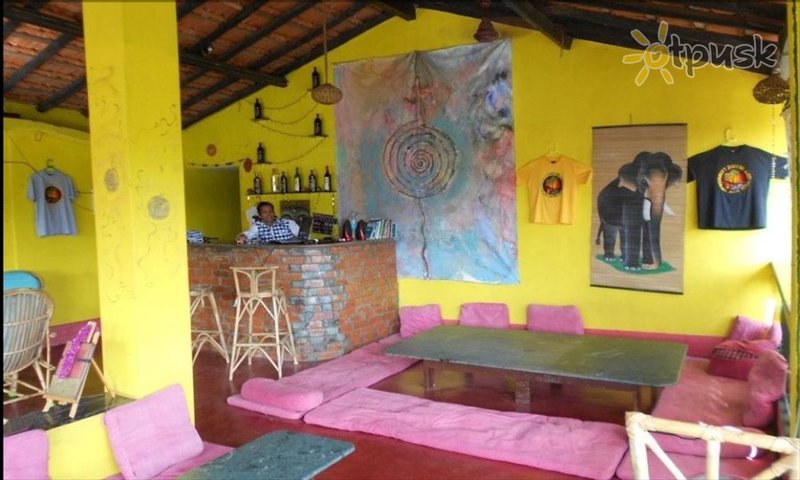 Фото отеля Sunshine Guesthouse 1* Северный Гоа Индия лобби и интерьер