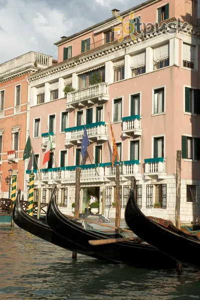Фото отеля Palazzo Sant'Angelo 4* Venēcija Itālija ārpuse un baseini