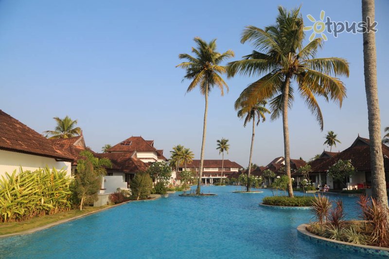 Фото отеля Aveda Kumarakom 4* Керала Индия экстерьер и бассейны