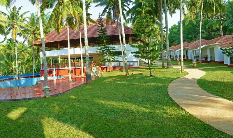 Фото отеля Ayurveda Vaidya Nilayam 4* Kerala Indija ārpuse un baseini