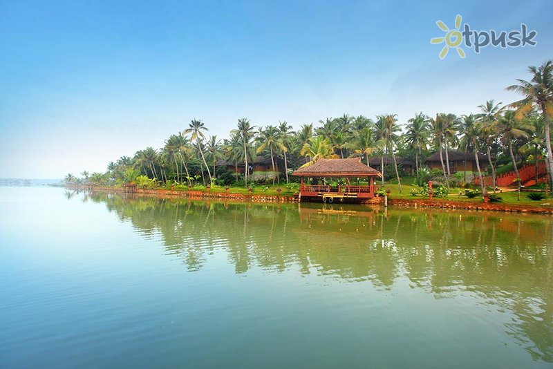 Фото отеля Fragrant Nature Kollam 4* Керала Индия экстерьер и бассейны