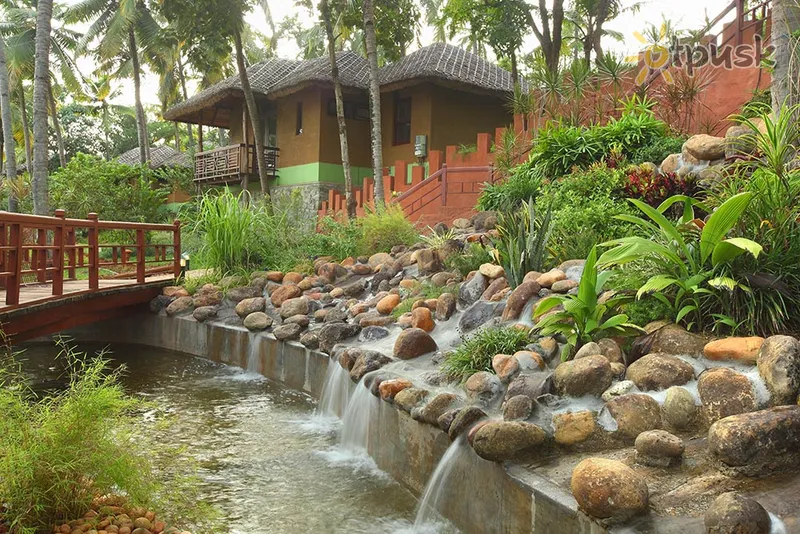 Фото отеля Fragrant Nature Kollam 4* Керала Індія екстер'єр та басейни