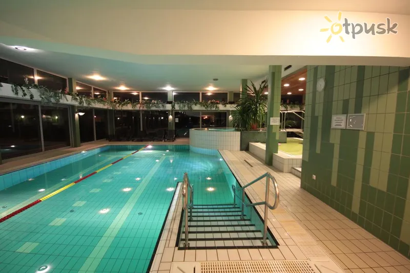 Фото отеля Yacht Wellness & Business 4* Шиофок Угорщина екстер'єр та басейни