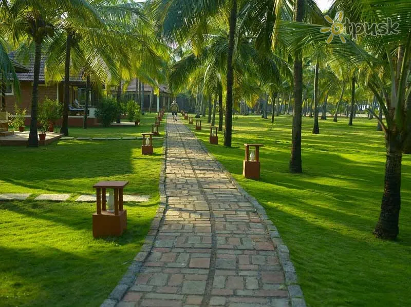 Фото отеля Nattika Beach Ayurveda Resort 4* Керала Індія екстер'єр та басейни