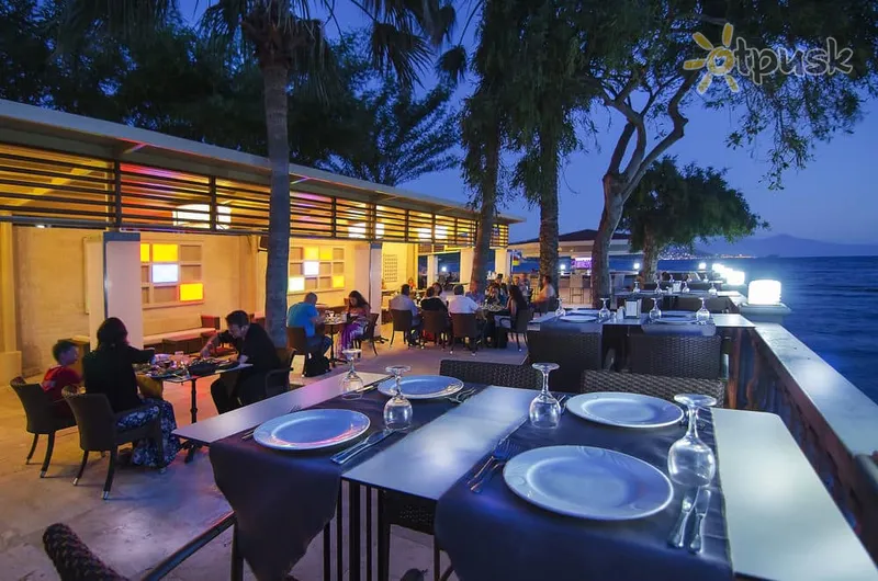 Фото отеля Tusan Beach Resort 5* Kusadasi Turcija bāri un restorāni