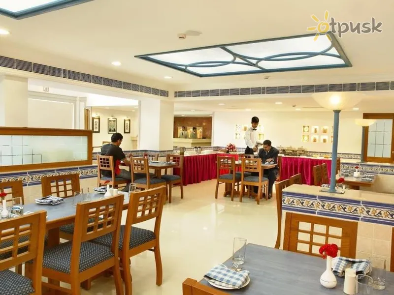 Фото отеля Arcadia Regency Hotel 3* Керала Індія бари та ресторани