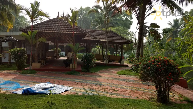 Фото отеля Coir Village Lake Resort 3* Керала Индия экстерьер и бассейны