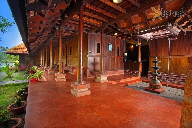 Фото отеля Kondai Lip Backwater Heritage Resort 3* Керала Индия экстерьер и бассейны