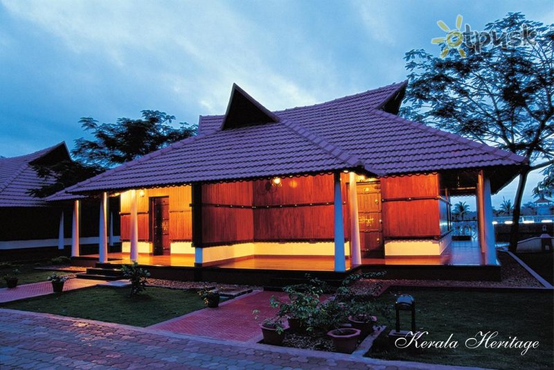 Фото отеля Lake Palace Resort 4* Керала Индия экстерьер и бассейны