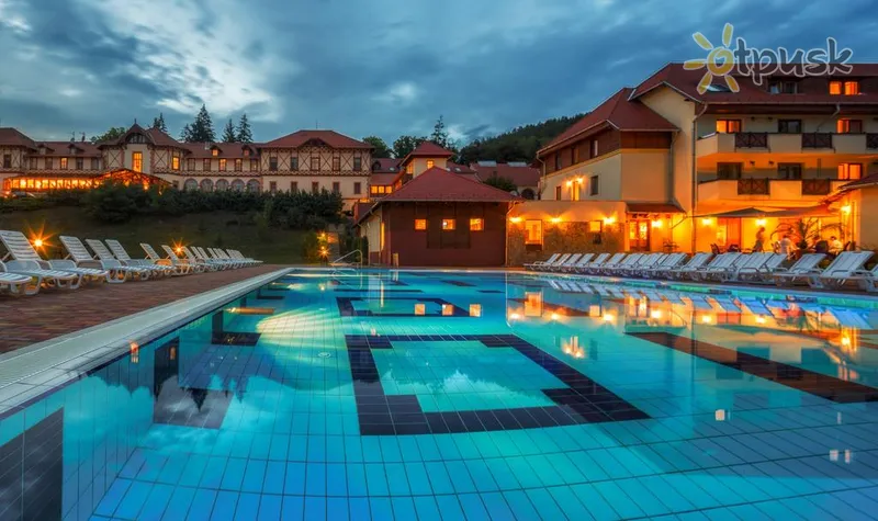 Фото отеля Erzsebet Park Hotel 3* Egeris Vengrija išorė ir baseinai