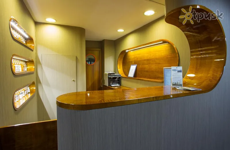 Фото отеля Grand Jules Boat Hotel 3* Будапешт Угорщина лобі та інтер'єр