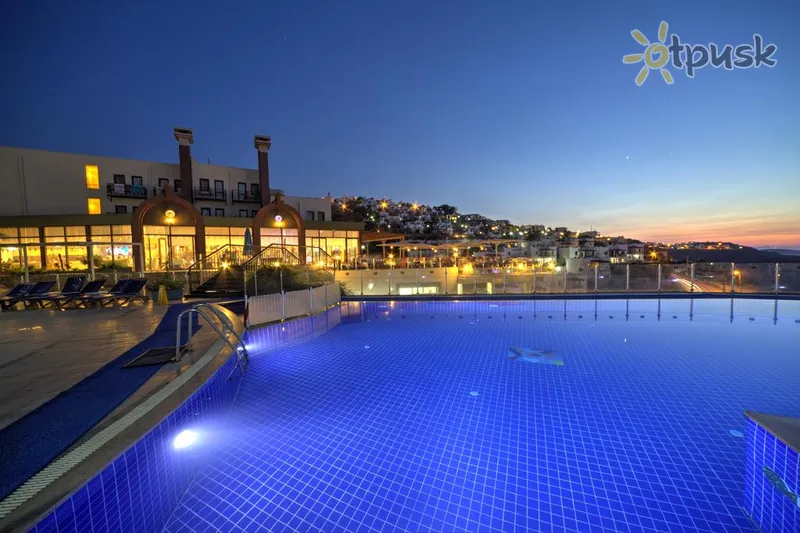 Фото отеля Golden Age Crystal Bodrum 4* Bodrumas Turkija išorė ir baseinai