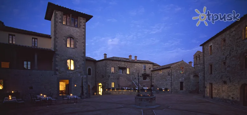 Фото отеля Castel Monastero 5* Сієна Італія екстер'єр та басейни