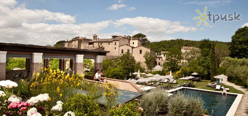 Фото отеля Castel Monastero 5* Sienna Italija išorė ir baseinai