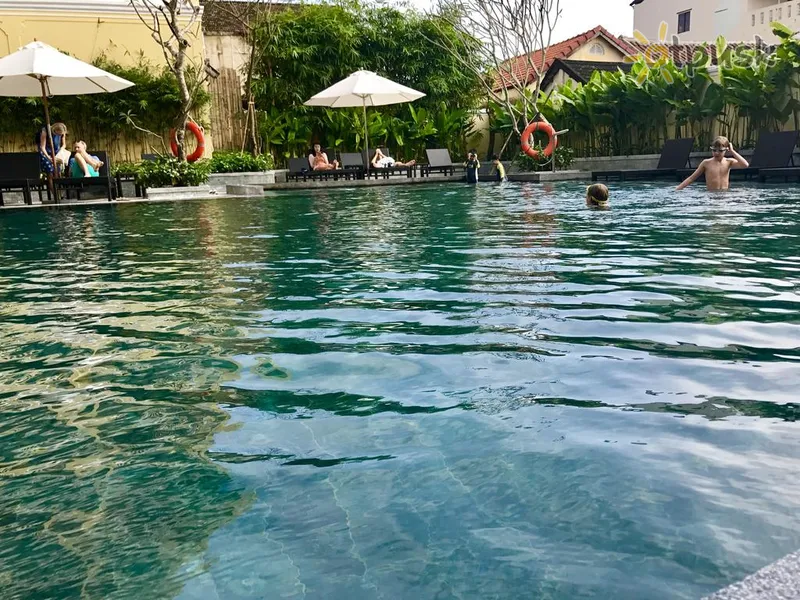 Фото отеля Little Hoi An Central Boutique Hotel & Spa 4* Hoi An Vietnamas išorė ir baseinai