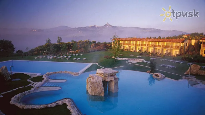 Фото отеля Adler Thermae Spa & Relax Resort 5* Sienna Italija išorė ir baseinai