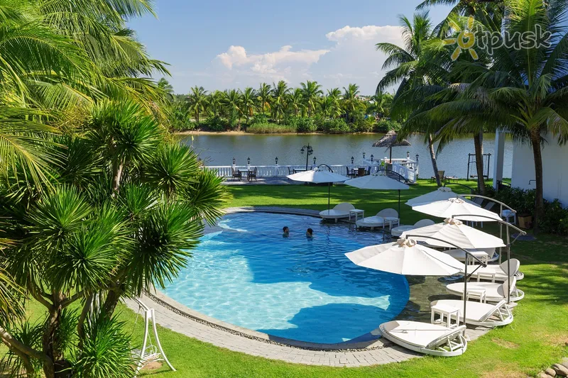 Фото отеля River Beach Resort & Residences 4* Хой Ан Вьетнам экстерьер и бассейны