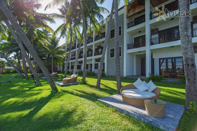 Фото отеля River Beach Resort & Residences 4* Хой Ан В'єтнам екстер'єр та басейни