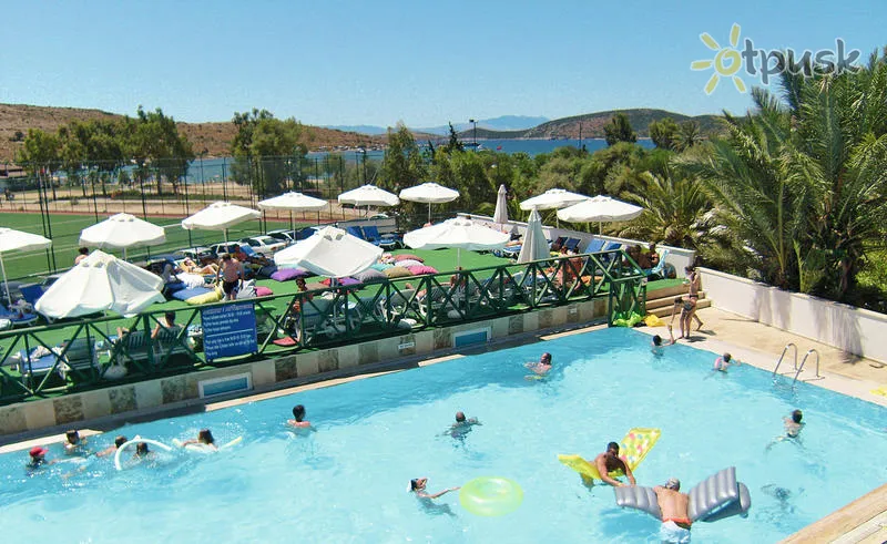 Фото отеля Smart Stay Beach Bodrum 4* Бодрум Туреччина екстер'єр та басейни