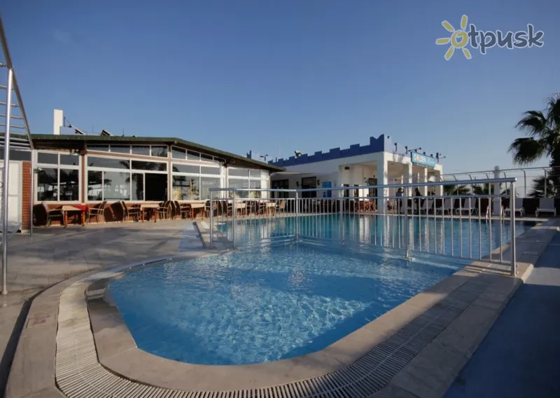 Фото отеля Sun & Sea Beach Hotel 3* Bodrumas Turkija išorė ir baseinai
