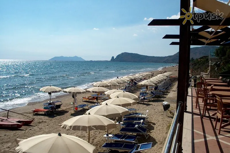 Фото отеля Martino Club Hotel 3* Тирренское побережье Италия пляж