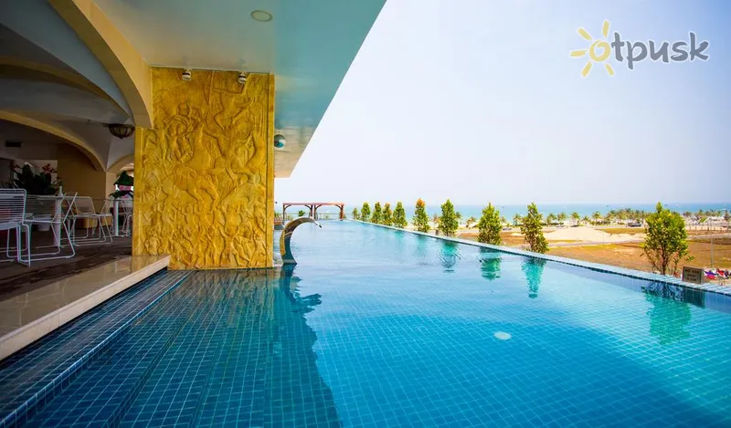 Фото отеля Cicilia Hotel & Spa 3* Danangas Vietnamas išorė ir baseinai