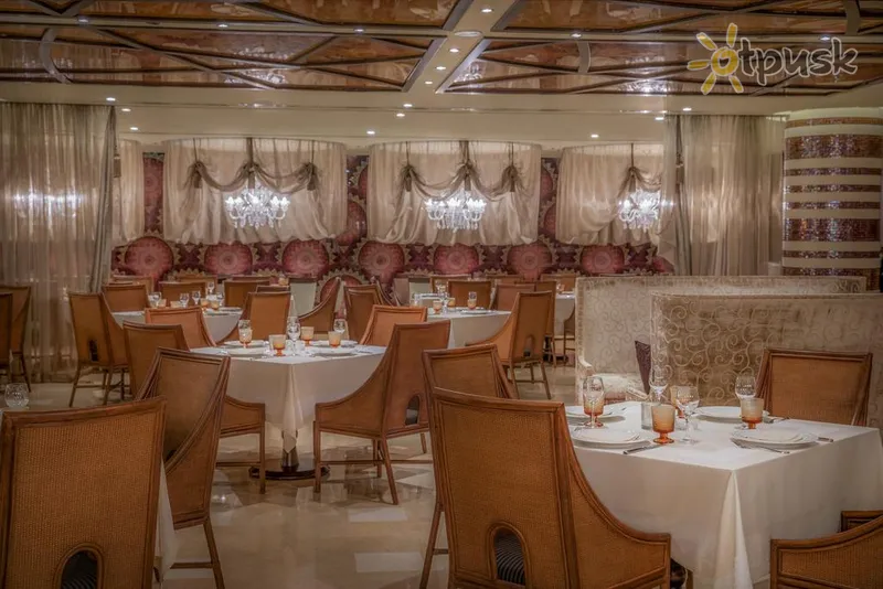 Фото отеля City Centre Rotana Doha 5* Doha Katara bāri un restorāni