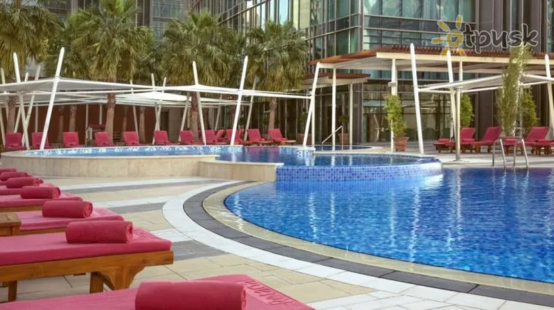 Фото отеля City Centre Rotana Doha 5* Doha Kataras išorė ir baseinai