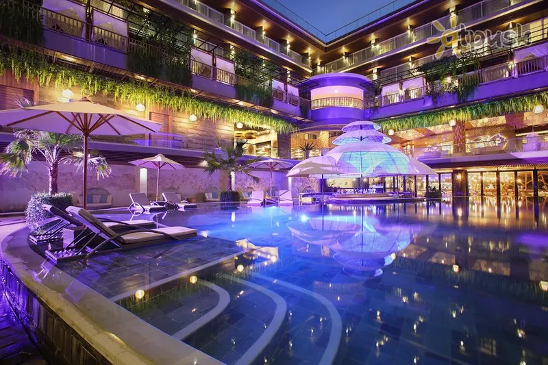 Фото отеля The Crystal Luxury Bay Resort 5* Nusa Dua (Balis) Indonezija išorė ir baseinai