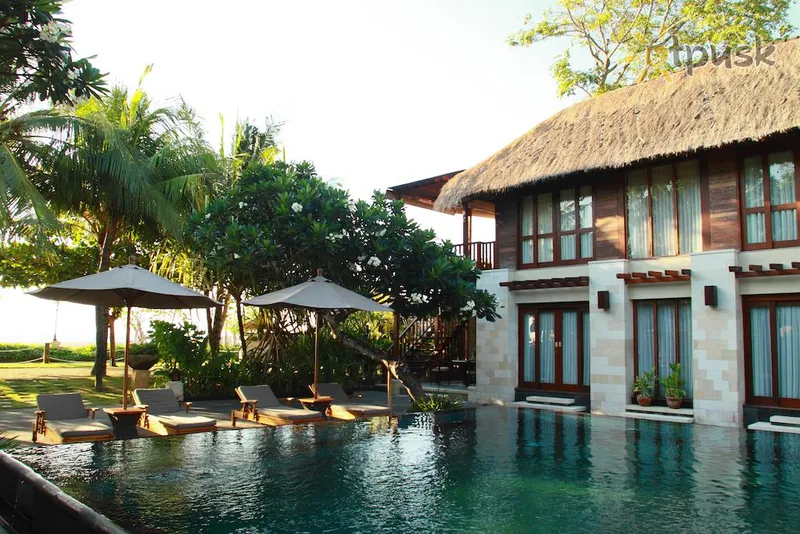 Фото отеля The Sandi Phala Beach Resort 5* Кута (о. Бали) Индонезия экстерьер и бассейны