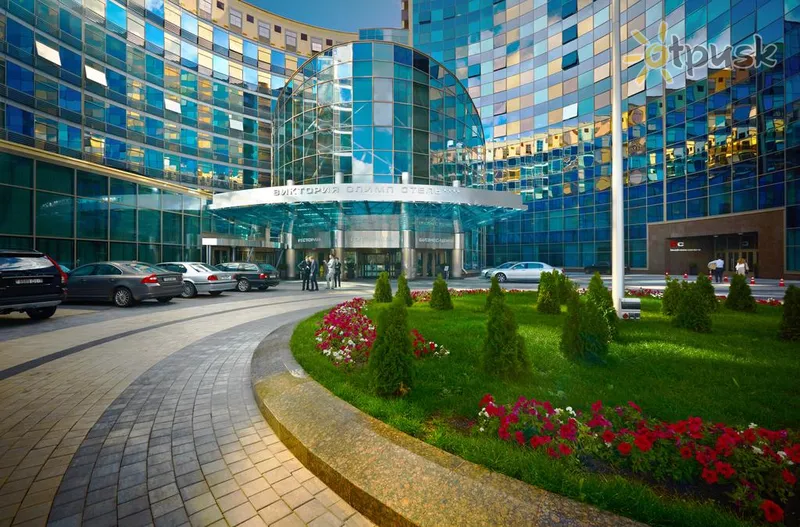 Фото отеля Виктория Олимп Отель 4* Minskas Baltarusija išorė ir baseinai