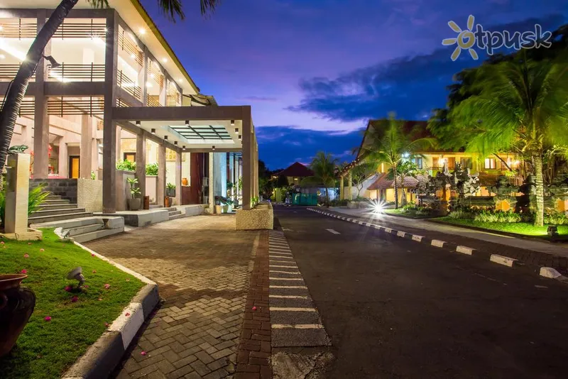 Фото отеля Plagoo Holiday Hotel 4* Нуса Дуа (о. Бали) Индонезия экстерьер и бассейны