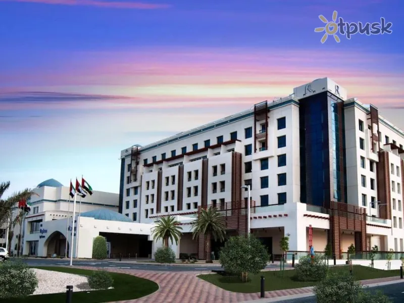Фото отеля Al Ain Palace Hotel 3* Аль Айн ОАЭ экстерьер и бассейны
