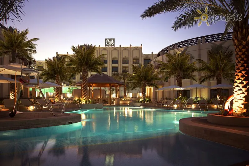 Фото отеля Al Ain Rotana 5* Аль Айн ОАЕ екстер'єр та басейни