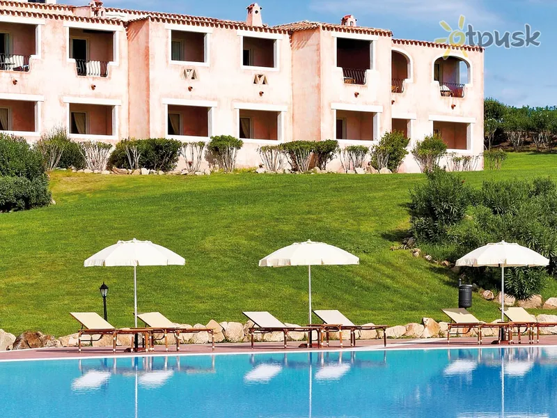Фото отеля Colonna Resort 5* о. Сардинія Італія екстер'єр та басейни