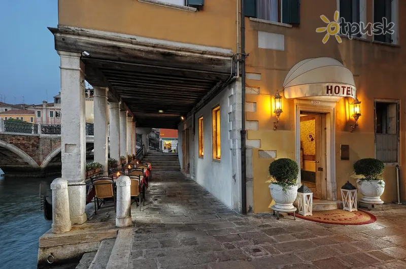 Фото отеля Arlecchino Hotel 3* Venecija Italija išorė ir baseinai