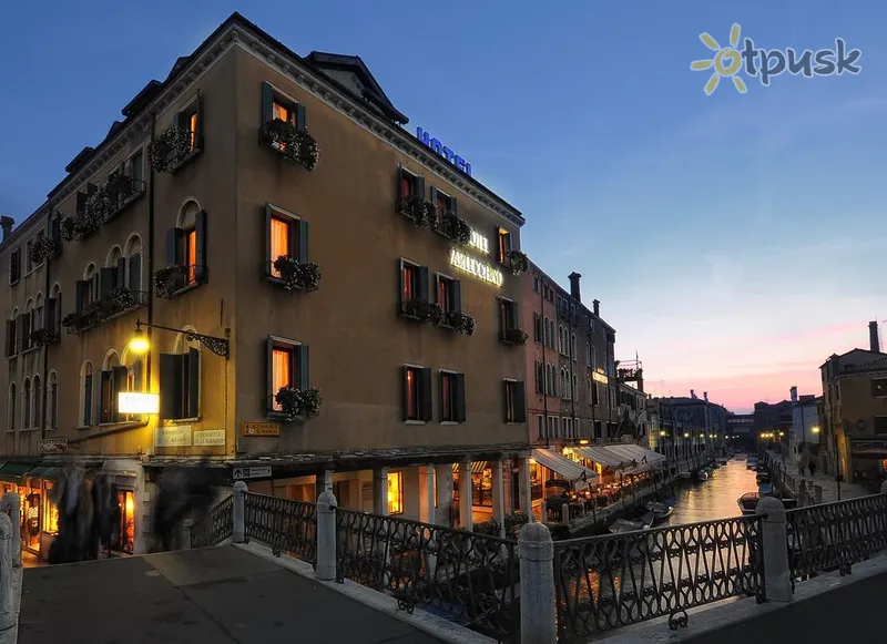 Фото отеля Arlecchino Hotel 3* Venecija Italija išorė ir baseinai