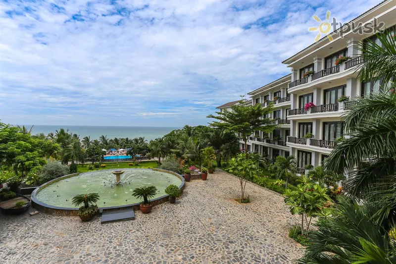 Фото отеля Lotus Muine Resort & Spa 4* Фант'єт В'єтнам екстер'єр та басейни