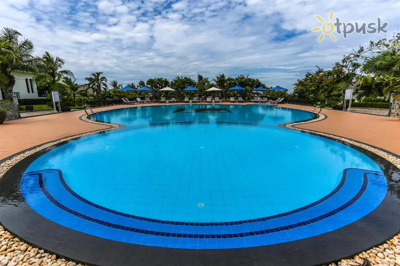 Фото отеля Lotus Muine Resort & Spa 4* Фантьет Вьетнам экстерьер и бассейны