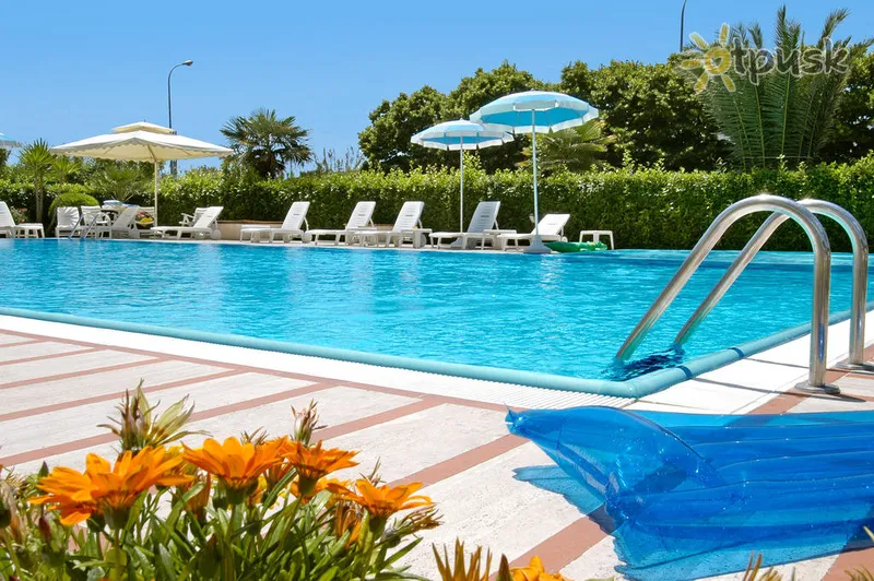 Фото отеля Domingo Hotel 3* Асколі-Пічено Італія екстер'єр та басейни