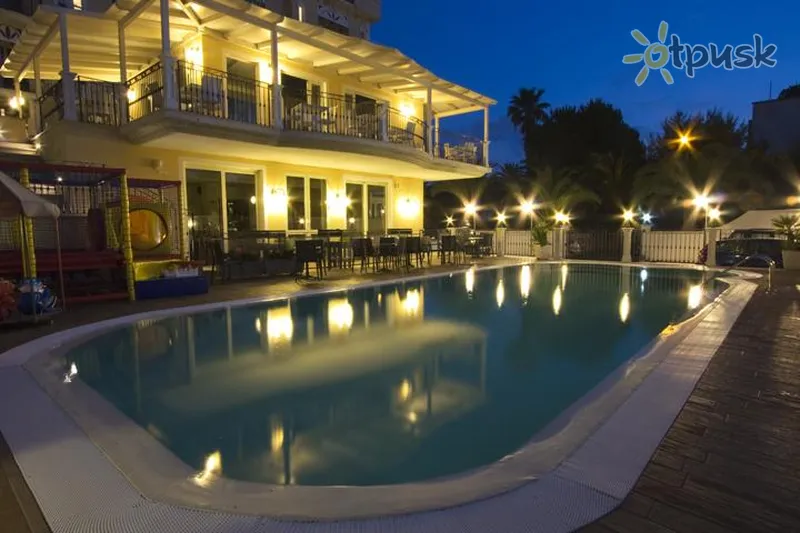 Фото отеля Mocambo Hotel 3* Асколі-Пічено Італія екстер'єр та басейни