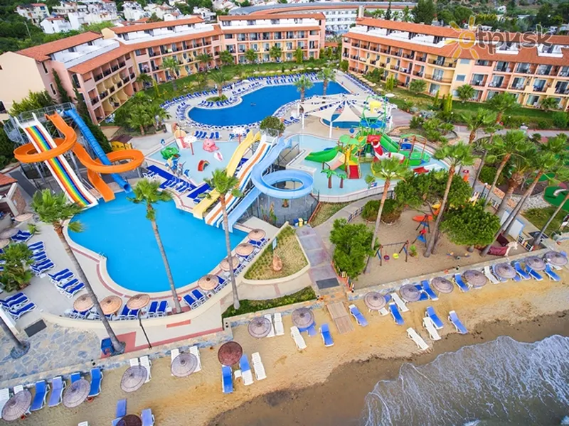 Фото отеля Ephesia Holiday Beach Club HV1 Кушадасы Турция экстерьер и бассейны