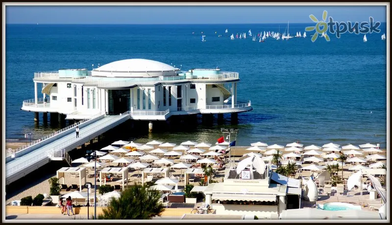 Фото отеля Cristallo Hotel 3* Анкона Італія пляж