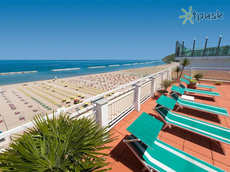Фото отеля Napoleon Hotel 3* Пезаро Италия пляж